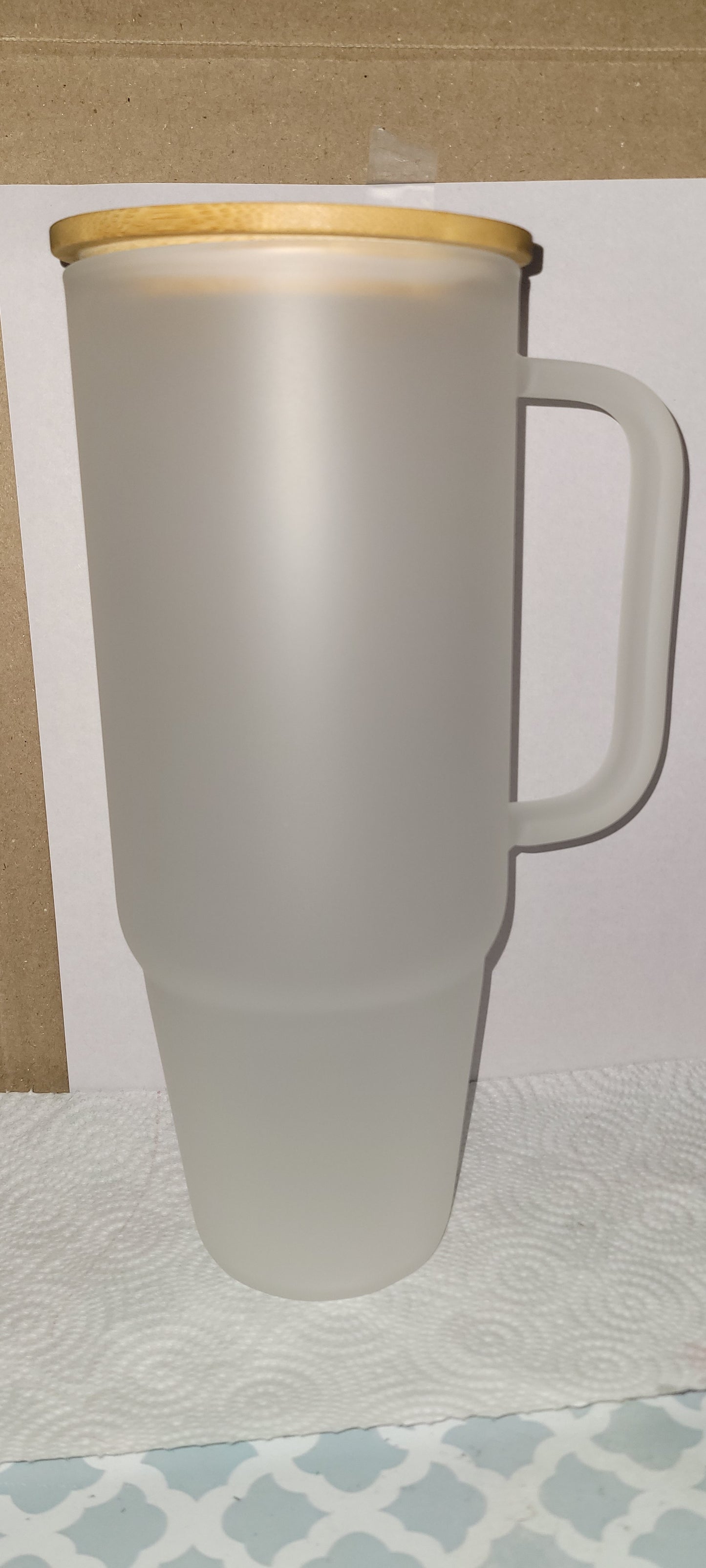 40oz frosted glass tumbler with bamboo lid