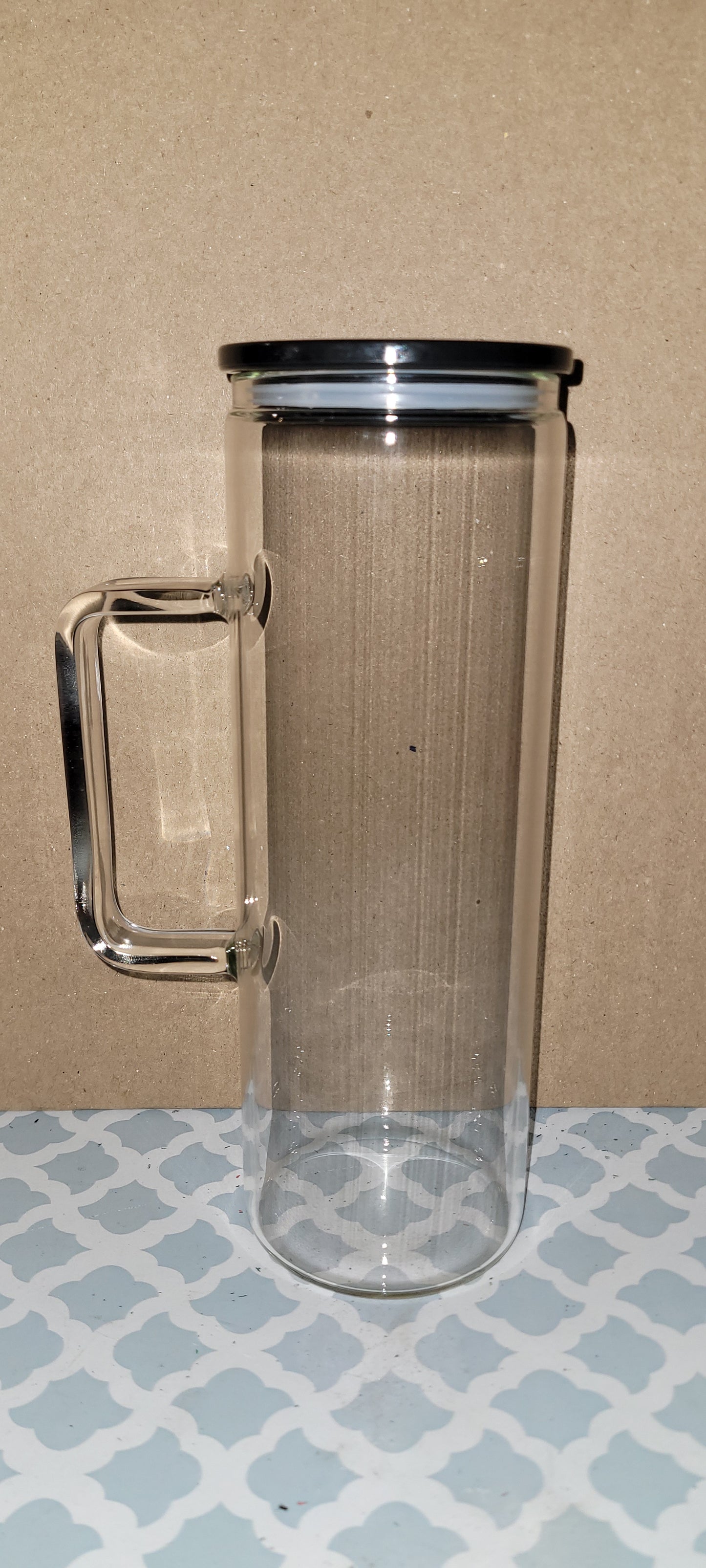 20oz tall skinny glass cup w/handle