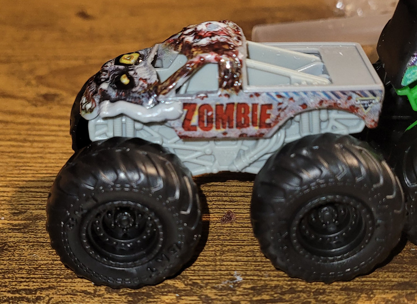 Monster truck beaded pens