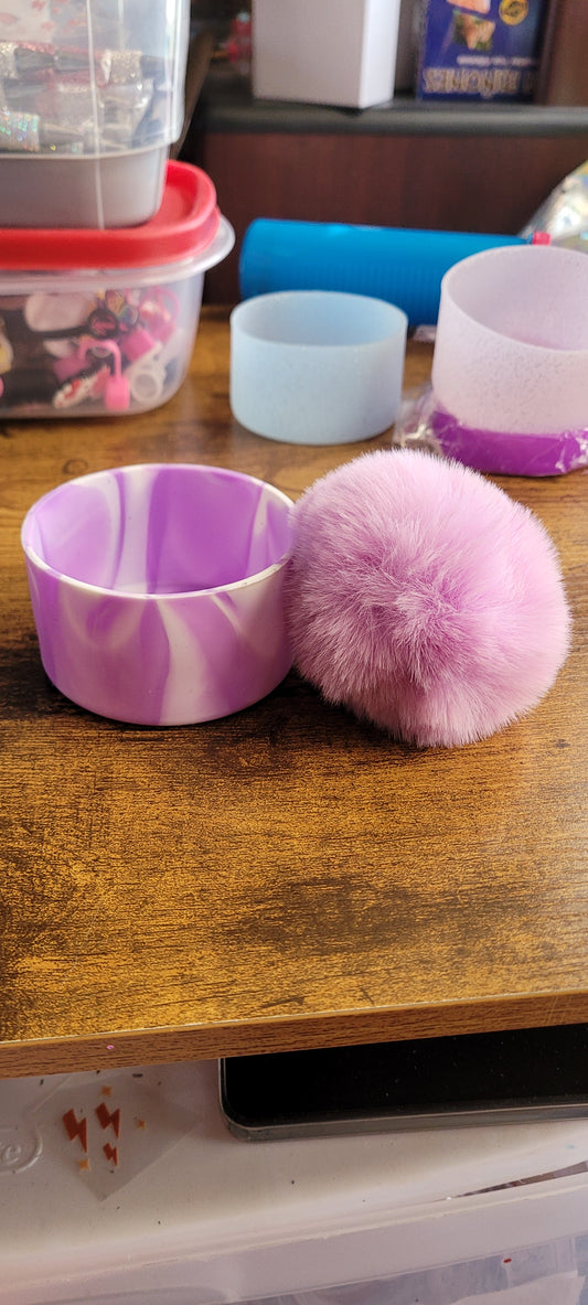 Silicone bottoms with pom poms for cups