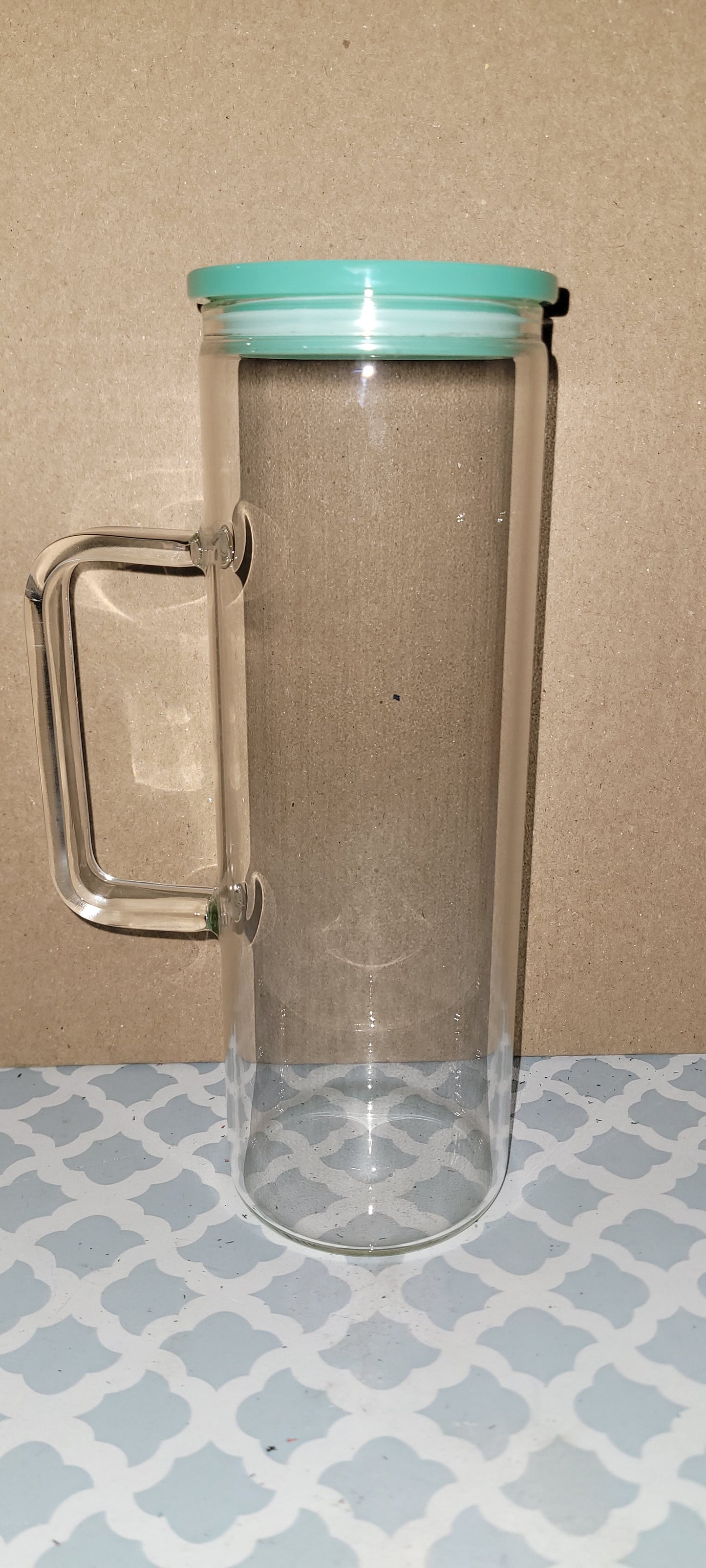 20oz tall skinny glass cup w/handle