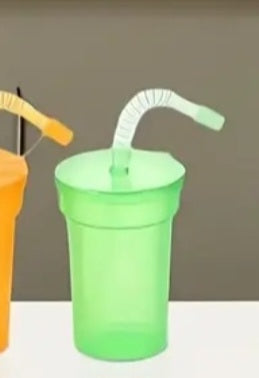 Kids 7oz plastic cups w/straw