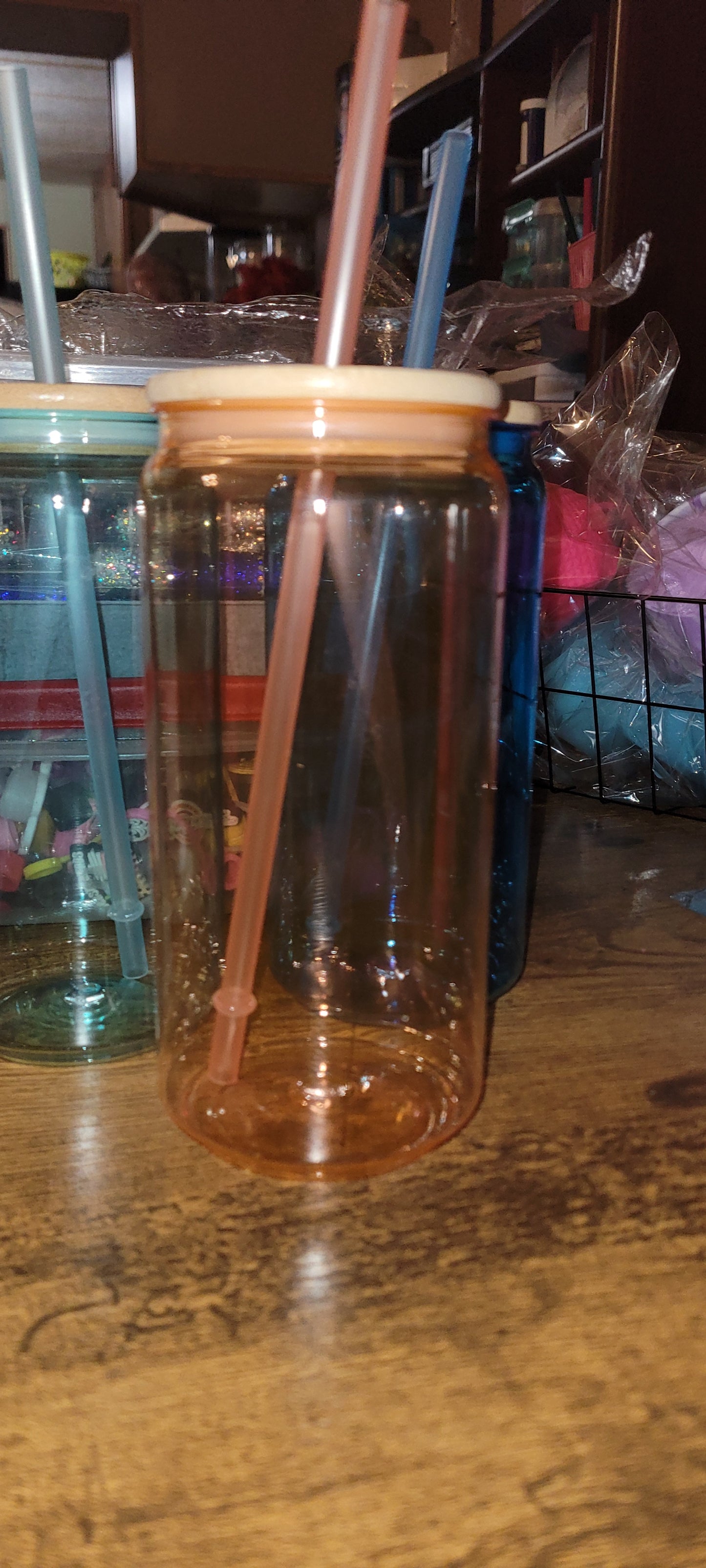 20oz plastic w/bamboo lids